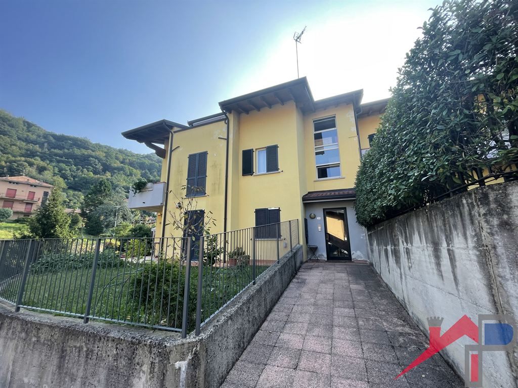 Appartamento su due livelli a Torre dè Busi