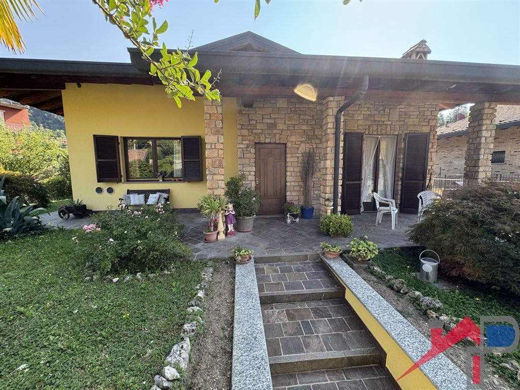 Villa Unifamiliare in via Colombera di Sotto - Cisano B.sco